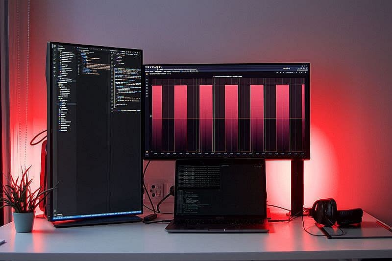 Turn your home office into a NOC room with Philips Hue and Grafana